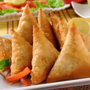 Samosa (Veg / Chicken)